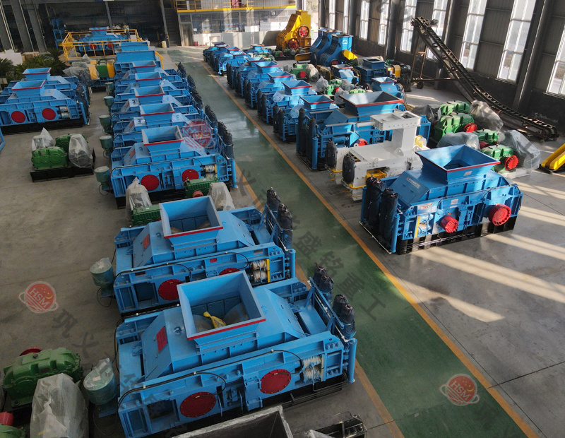 石英砂制砂子設(shè)備哪家好？全液壓對(duì)輥制砂機(jī)多少錢？