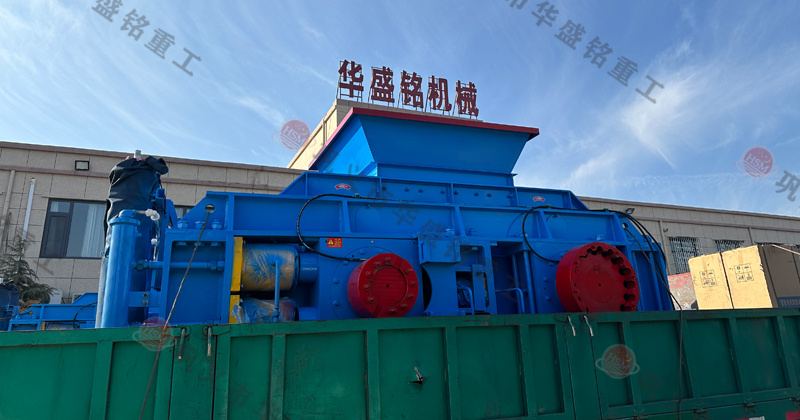 玄武巖粉碎成1-5mm用什么設(shè)備？推薦時產(chǎn)80噸對輥制砂機