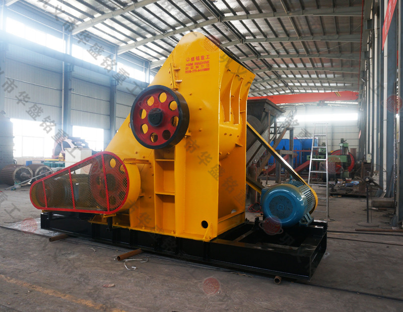 樹皮粉碎機(jī)，雙級(jí)粉碎機(jī)試機(jī) 華盛銘重工