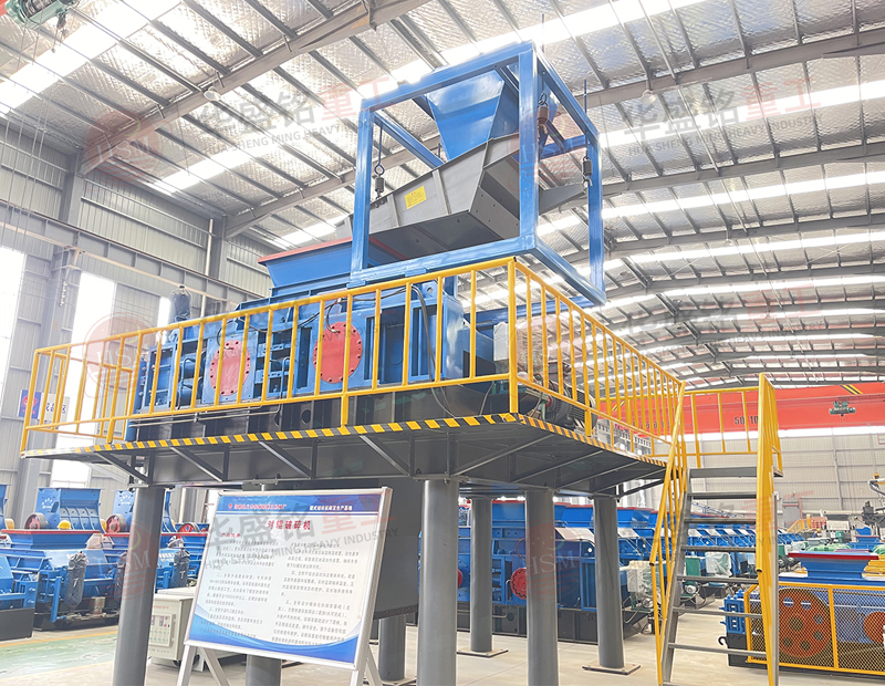 時(shí)產(chǎn)300噸雙輥制砂機(jī)怎么樣？石灰石制砂用什么設(shè)備？